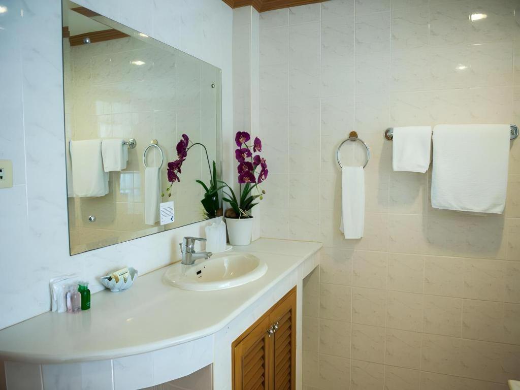 Lido Beach Hotel Pattaya Eksteriør bilde